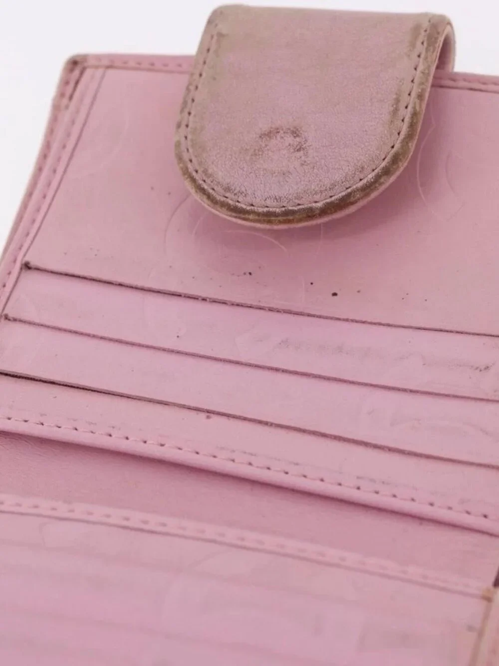 CHANEL brand	chanel color	pink